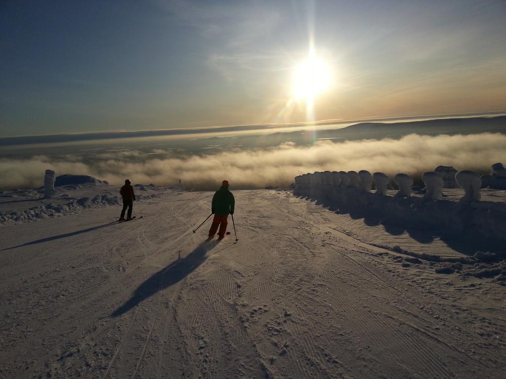 Pyhaen Kortepuolukka Pyhätunturi Exterior foto